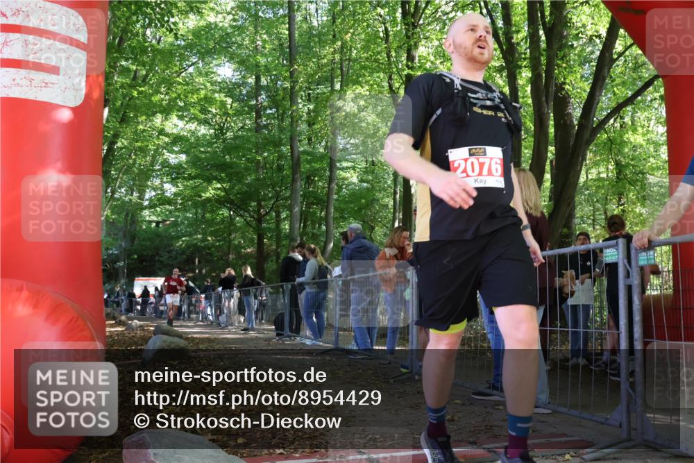28.09.2025 - 33. Volkslauf durch das schöne Alstertal Strokosch-Dieckow http://msf.ph/oto/8954429 28.09.2025 12:41:09 Ziel 2076, 2179 meine-sportfotos.de