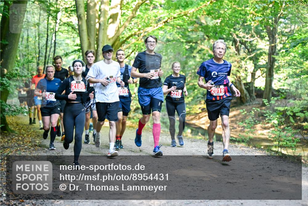 28.09.2025 - 33. Volkslauf durch das schöne Alstertal Dr. Thomas Lammeyer http://msf.ph/oto/8954431 28.09.2025 10:38:44 Laufen 249, 2180, 2518, 2210, 2019 meine-sportfotos.de