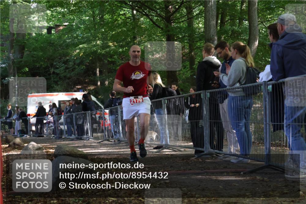28.09.2025 - 33. Volkslauf durch das schöne Alstertal Strokosch-Dieckow http://msf.ph/oto/8954432 28.09.2025 12:41:12 Ziel 2179 meine-sportfotos.de