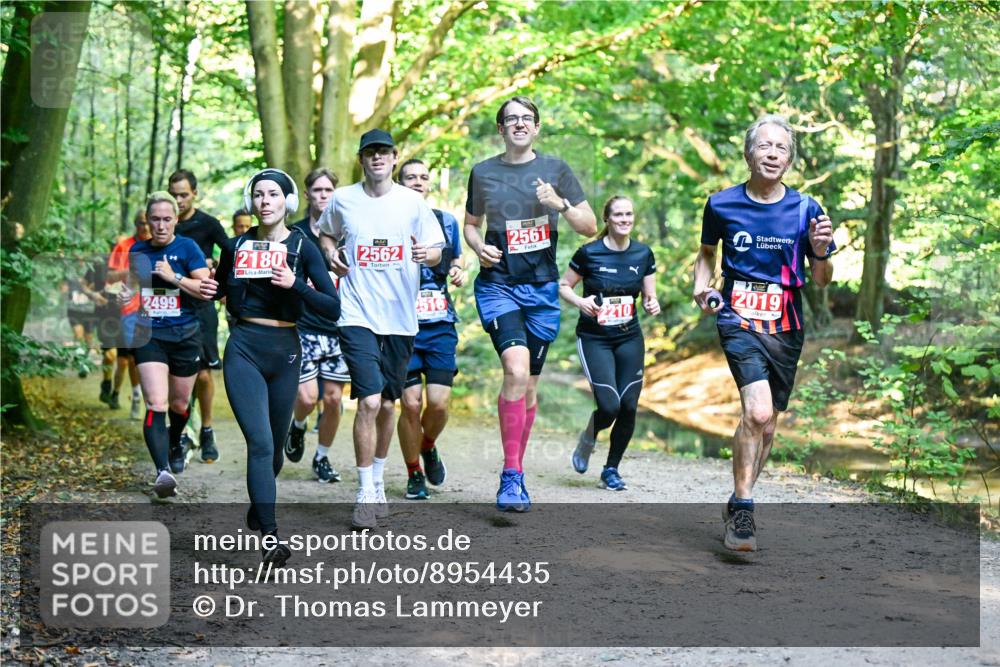 28.09.2025 - 33. Volkslauf durch das schöne Alstertal Dr. Thomas Lammeyer http://msf.ph/oto/8954435 28.09.2025 10:38:44 Laufen 2499, 2180, 2562, 518, 2561, 2210, 2019 meine-sportfotos.de