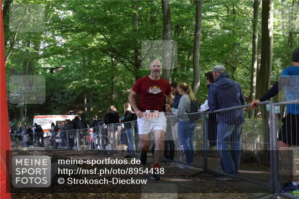 28.09.2025 - 33. Volkslauf durch das schöne Alstertal Strokosch-Dieckow http://msf.ph/oto/8954438 28.09.2025 12:41:13 Ziel 2179 meine-sportfotos.de