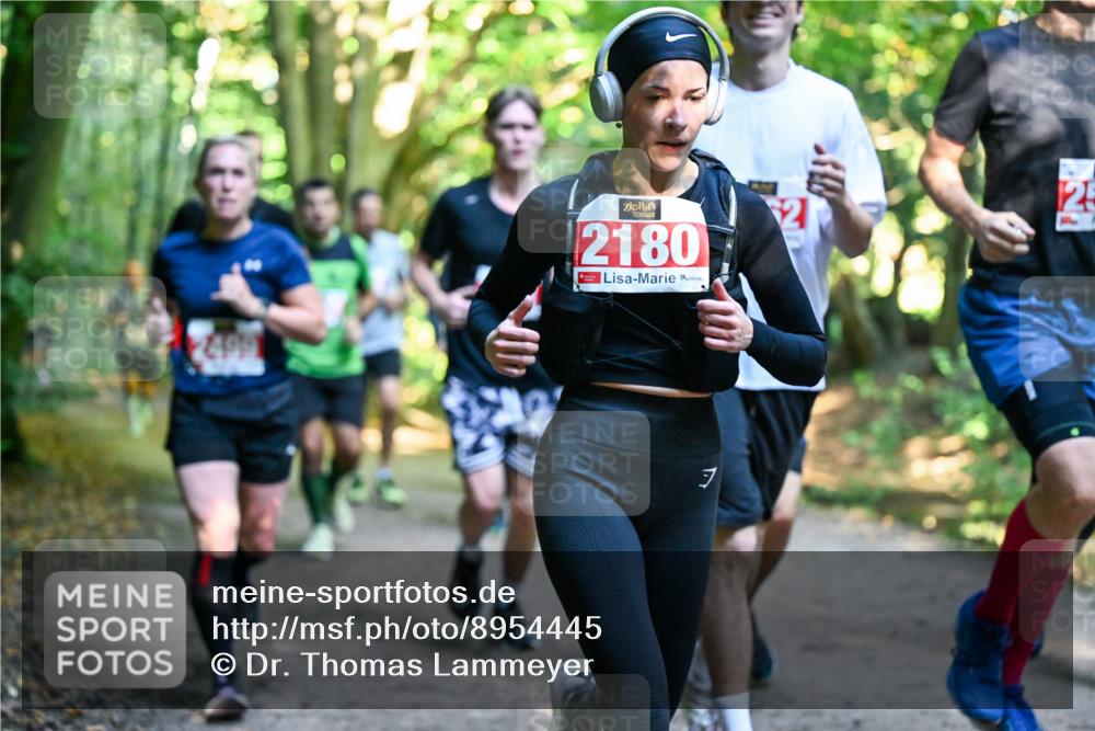 28.09.2025 - 33. Volkslauf durch das schöne Alstertal Dr. Thomas Lammeyer http://msf.ph/oto/8954445 28.09.2025 10:38:46 Laufen 2499, 2180, 125, 2 meine-sportfotos.de