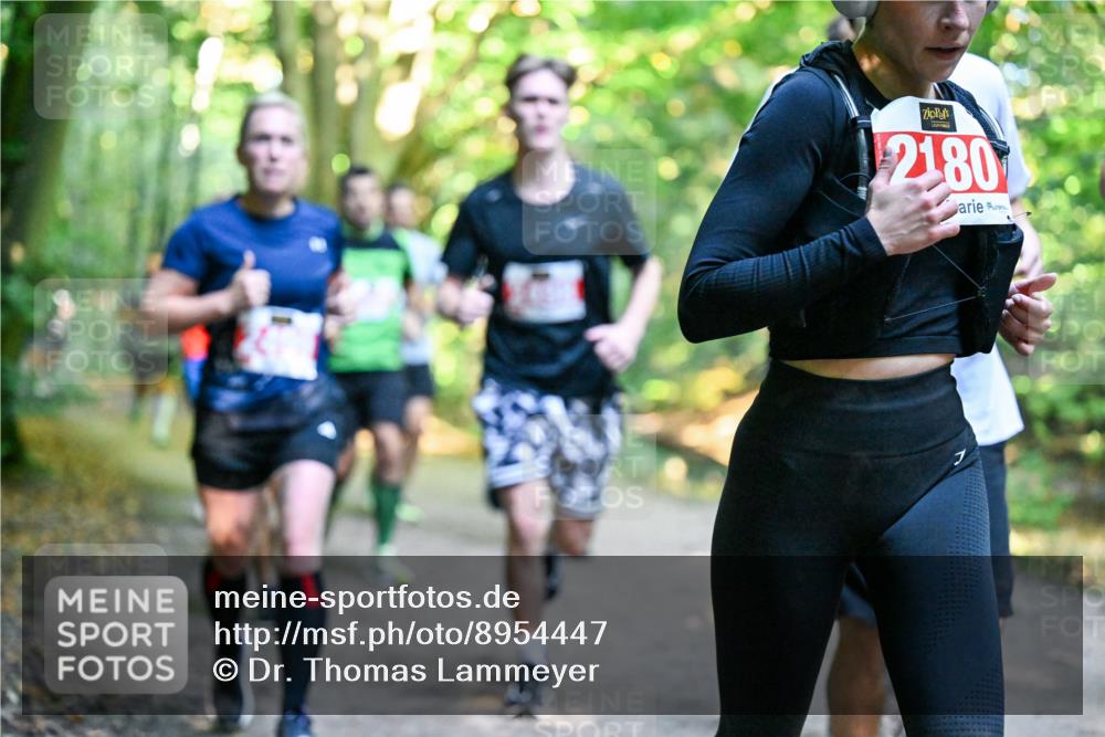 28.09.2025 - 33. Volkslauf durch das schöne Alstertal Dr. Thomas Lammeyer http://msf.ph/oto/8954447 28.09.2025 10:38:46 Laufen 2180 meine-sportfotos.de