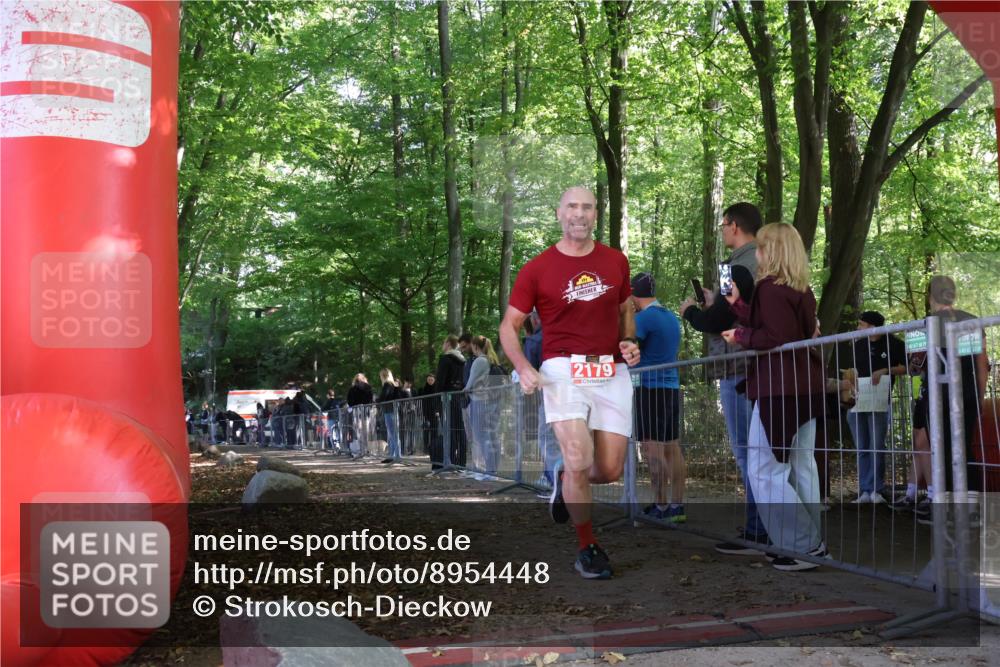 28.09.2025 - 33. Volkslauf durch das schöne Alstertal Strokosch-Dieckow http://msf.ph/oto/8954448 28.09.2025 12:41:14 Ziel 2179 meine-sportfotos.de