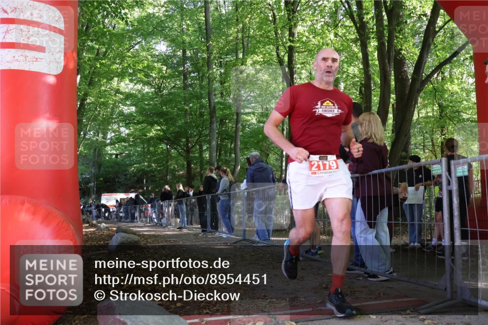 28.09.2025 - 33. Volkslauf durch das schöne Alstertal Strokosch-Dieckow http://msf.ph/oto/8954451 28.09.2025 12:41:15 Ziel  meine-sportfotos.de