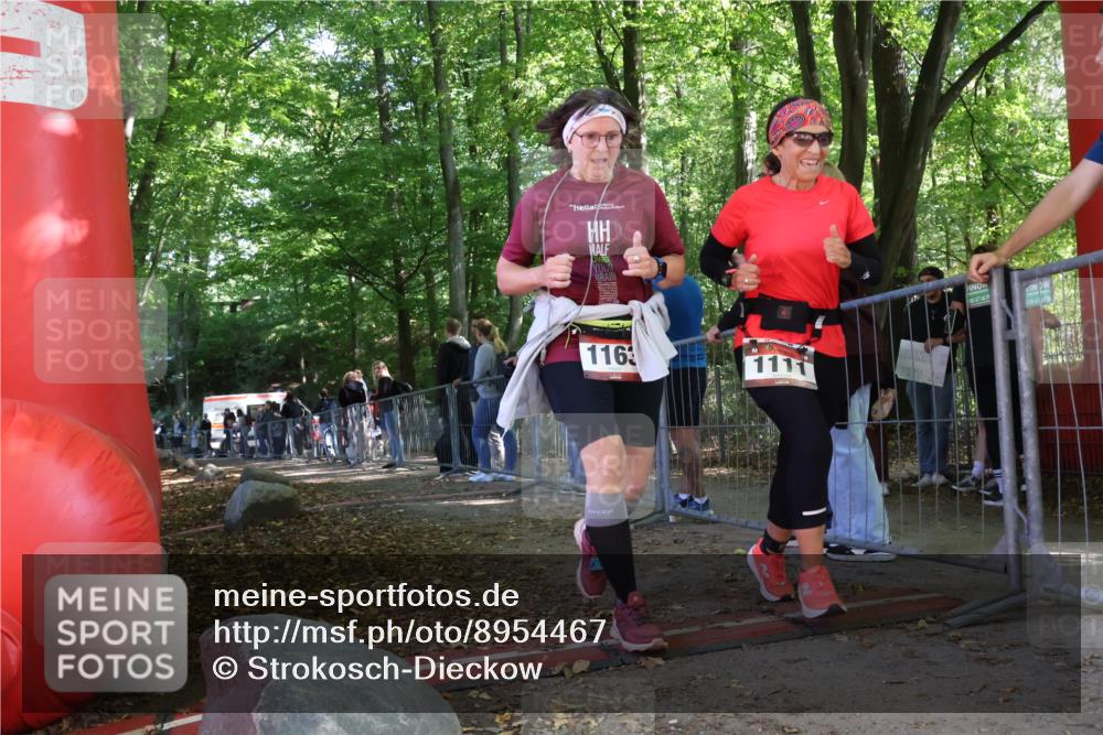 28.09.2025 - 33. Volkslauf durch das schöne Alstertal Strokosch-Dieckow http://msf.ph/oto/8954467 28.09.2025 12:41:36 Ziel  meine-sportfotos.de