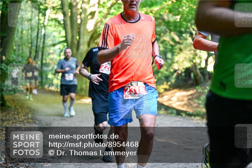 28.09.2025 - 33. Volkslauf durch das schöne Alstertal Dr. Thomas Lammeyer http://msf.ph/oto/8954468 28.09.2025 10:38:48 Laufen 2318, 1 meine-sportfotos.de