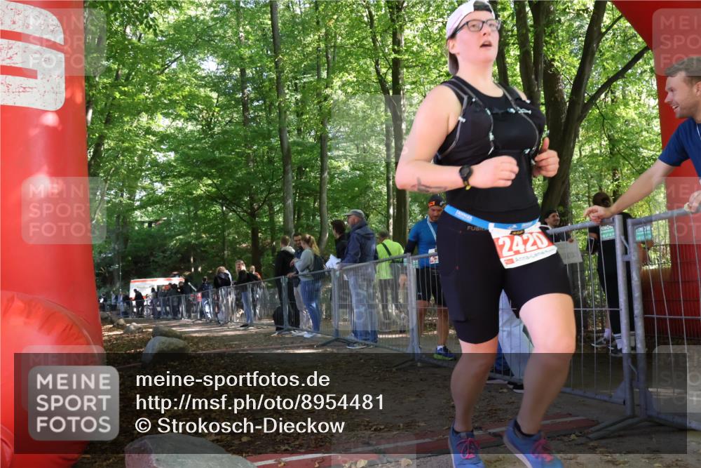 28.09.2025 - 33. Volkslauf durch das schöne Alstertal Strokosch-Dieckow http://msf.ph/oto/8954481 28.09.2025 12:41:52 Ziel 2420 meine-sportfotos.de
