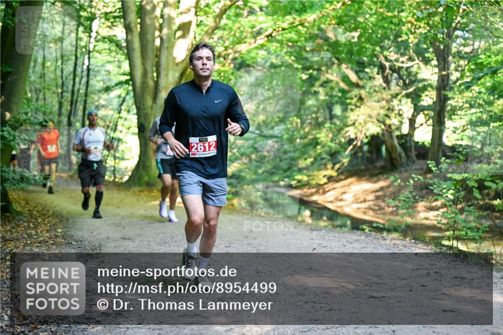 28.09.2025 - 33. Volkslauf durch das schöne Alstertal Dr. Thomas Lammeyer http://msf.ph/oto/8954499 28.09.2025 10:38:53 Laufen 2612 meine-sportfotos.de