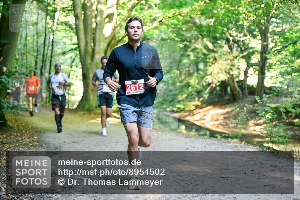 28.09.2025 - 33. Volkslauf durch das schöne Alstertal Dr. Thomas Lammeyer http://msf.ph/oto/8954502 28.09.2025 10:38:53 Laufen 2612 meine-sportfotos.de
