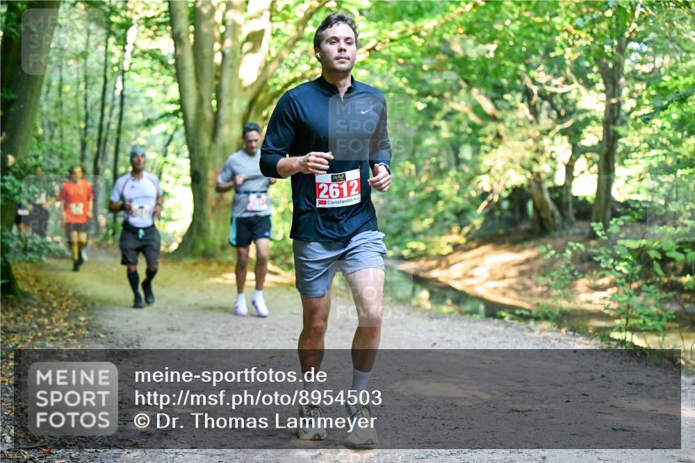 28.09.2025 - 33. Volkslauf durch das schöne Alstertal Dr. Thomas Lammeyer http://msf.ph/oto/8954503 28.09.2025 10:38:53 Laufen 2612 meine-sportfotos.de