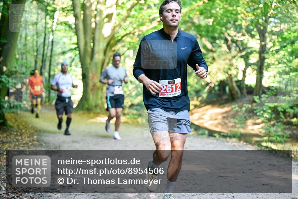 28.09.2025 - 33. Volkslauf durch das schöne Alstertal Dr. Thomas Lammeyer http://msf.ph/oto/8954506 28.09.2025 10:38:53 Laufen 2612 meine-sportfotos.de