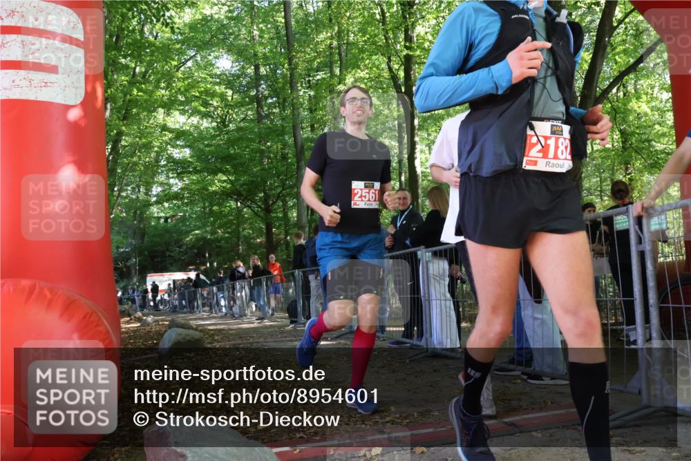 28.09.2025 - 33. Volkslauf durch das schöne Alstertal Strokosch-Dieckow http://msf.ph/oto/8954601 28.09.2025 12:42:52 Ziel  meine-sportfotos.de