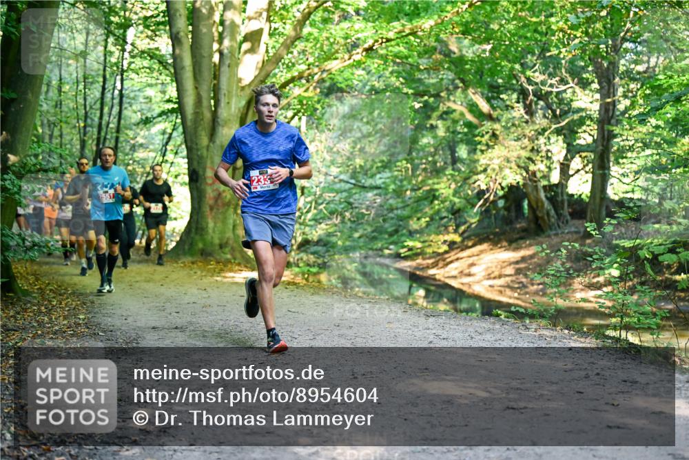 28.09.2025 - 33. Volkslauf durch das schöne Alstertal Dr. Thomas Lammeyer http://msf.ph/oto/8954604 28.09.2025 10:39:16 Laufen 2551, 233 meine-sportfotos.de