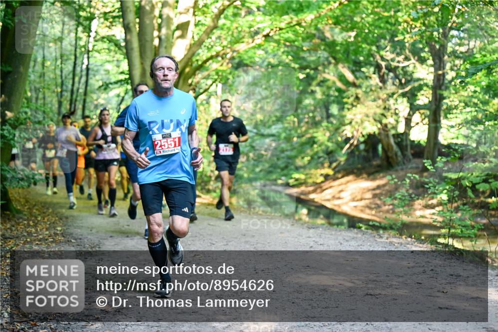 28.09.2025 - 33. Volkslauf durch das schöne Alstertal Dr. Thomas Lammeyer http://msf.ph/oto/8954626 28.09.2025 10:39:19 Laufen 2551 meine-sportfotos.de