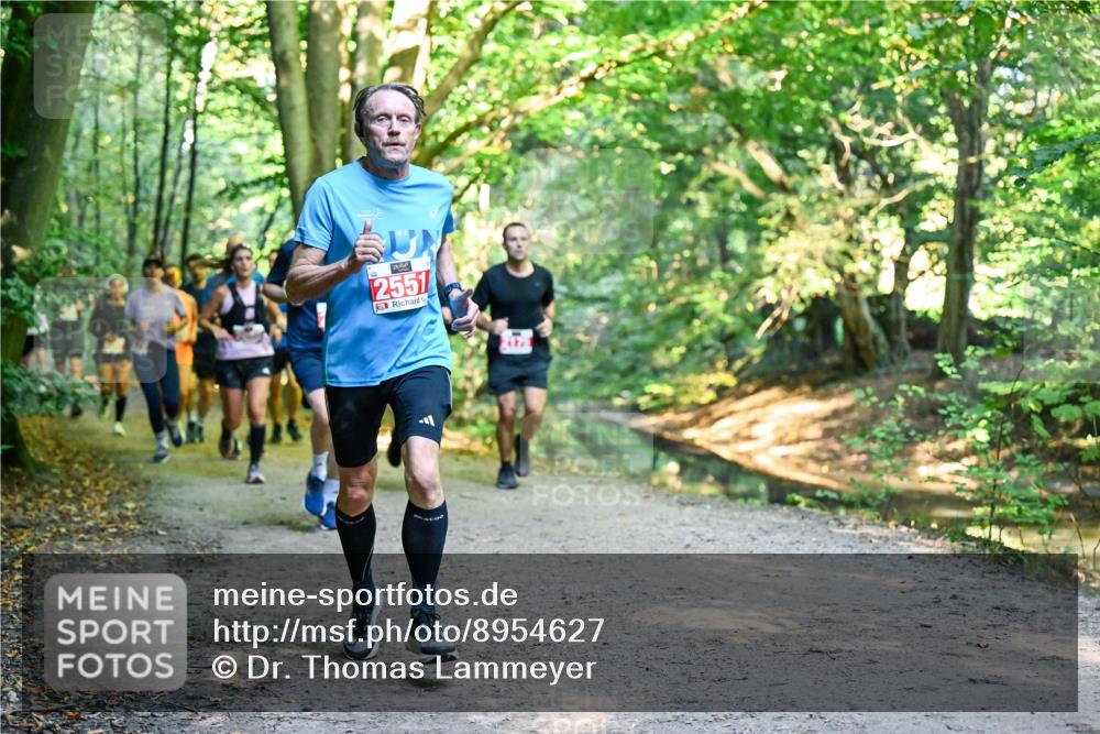 28.09.2025 - 33. Volkslauf durch das schöne Alstertal Dr. Thomas Lammeyer http://msf.ph/oto/8954627 28.09.2025 10:39:19 Laufen 2551 meine-sportfotos.de