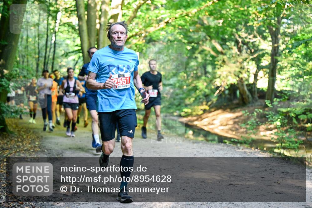 28.09.2025 - 33. Volkslauf durch das schöne Alstertal Dr. Thomas Lammeyer http://msf.ph/oto/8954628 28.09.2025 10:39:19 Laufen 2551 meine-sportfotos.de