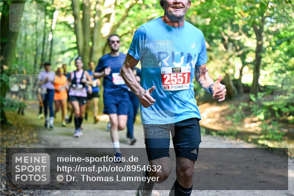 28.09.2025 - 33. Volkslauf durch das schöne Alstertal Dr. Thomas Lammeyer http://msf.ph/oto/8954632 28.09.2025 10:39:20 Laufen 2551 meine-sportfotos.de