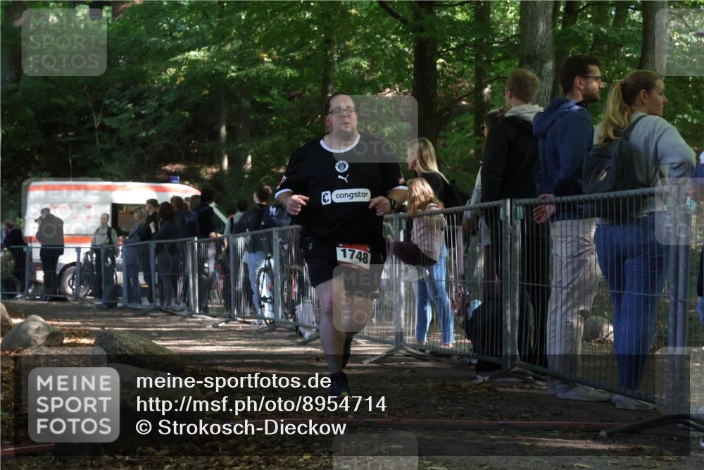 28.09.2025 - 33. Volkslauf durch das schöne Alstertal Strokosch-Dieckow http://msf.ph/oto/8954714 28.09.2025 12:43:30 Ziel 1748 meine-sportfotos.de