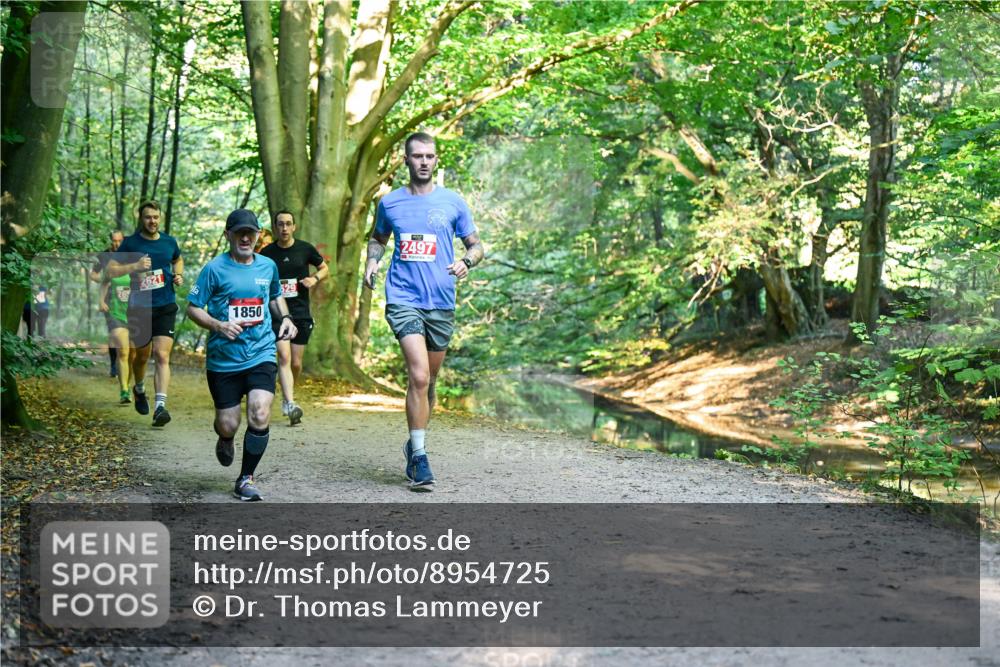 28.09.2025 - 33. Volkslauf durch das schöne Alstertal Dr. Thomas Lammeyer http://msf.ph/oto/8954725 28.09.2025 10:39:34 Laufen 2621, 1850, 529, 2497 meine-sportfotos.de