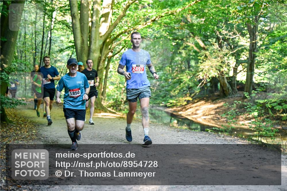 28.09.2025 - 33. Volkslauf durch das schöne Alstertal Dr. Thomas Lammeyer http://msf.ph/oto/8954728 28.09.2025 10:39:35 Laufen 1850, 2497 meine-sportfotos.de