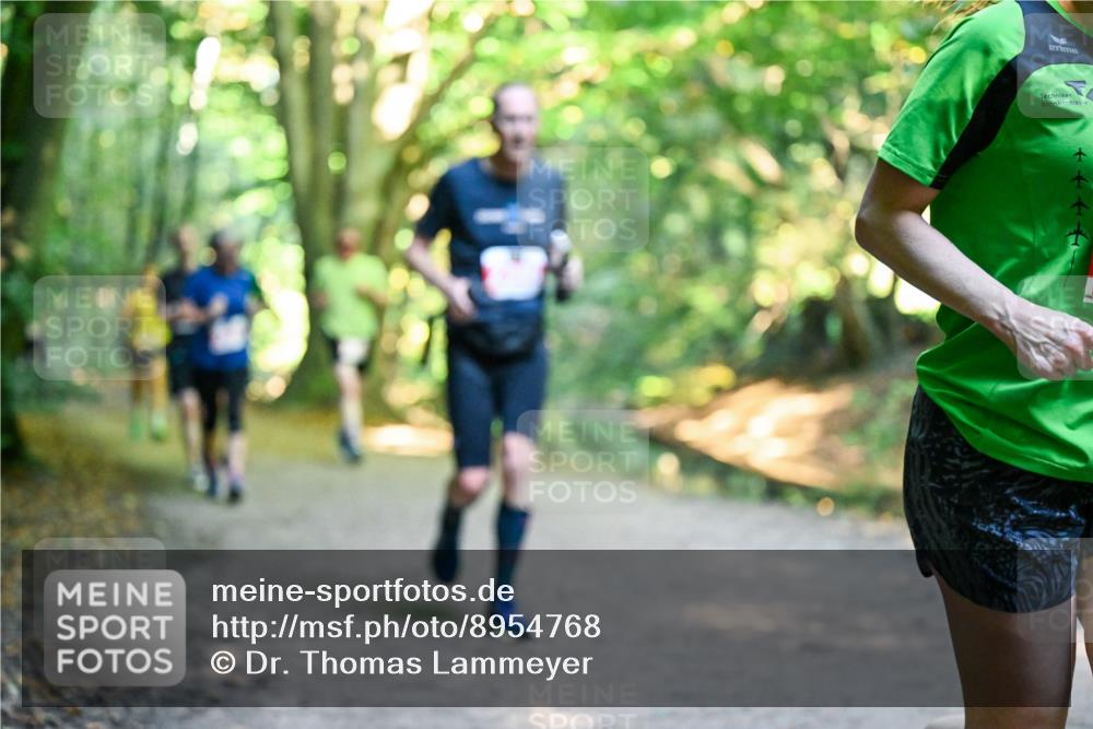 28.09.2025 - 33. Volkslauf durch das schöne Alstertal Dr. Thomas Lammeyer http://msf.ph/oto/8954768 28.09.2025 10:39:40 Laufen  meine-sportfotos.de