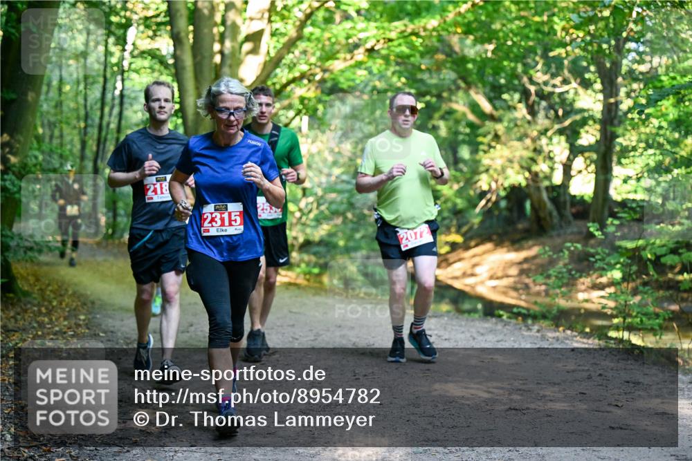 28.09.2025 - 33. Volkslauf durch das schöne Alstertal Dr. Thomas Lammeyer http://msf.ph/oto/8954782 28.09.2025 10:39:43 Laufen 218, 2315, 2072 meine-sportfotos.de