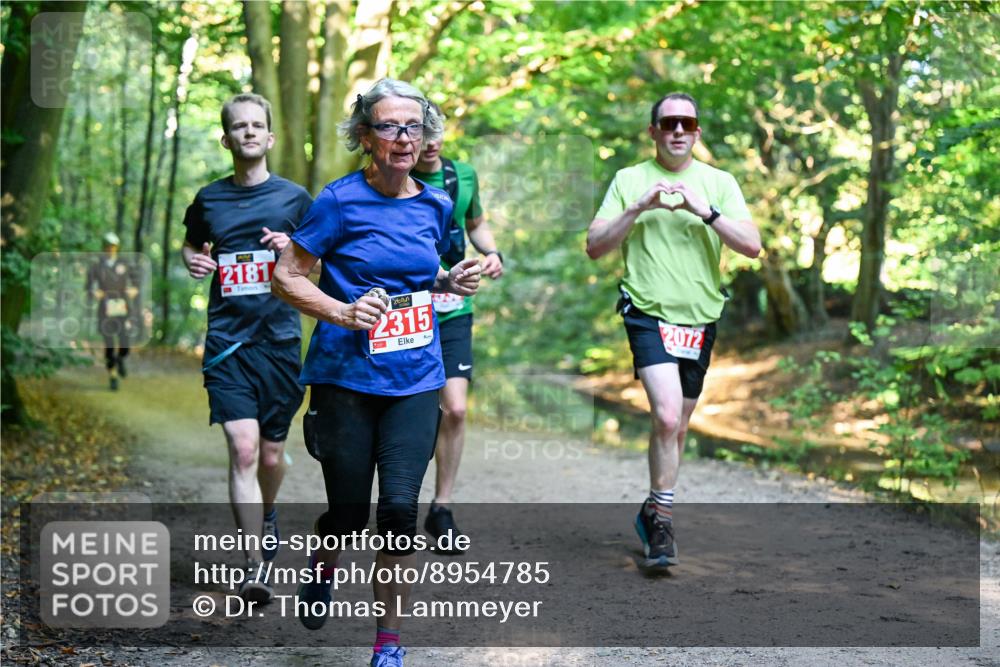 28.09.2025 - 33. Volkslauf durch das schöne Alstertal Dr. Thomas Lammeyer http://msf.ph/oto/8954785 28.09.2025 10:39:43 Laufen 2181, 2315, 11, 2072 meine-sportfotos.de