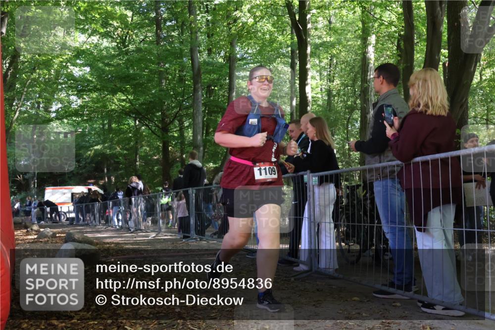 28.09.2025 - 33. Volkslauf durch das schöne Alstertal Strokosch-Dieckow http://msf.ph/oto/8954836 28.09.2025 12:44:14 Ziel 1109 meine-sportfotos.de