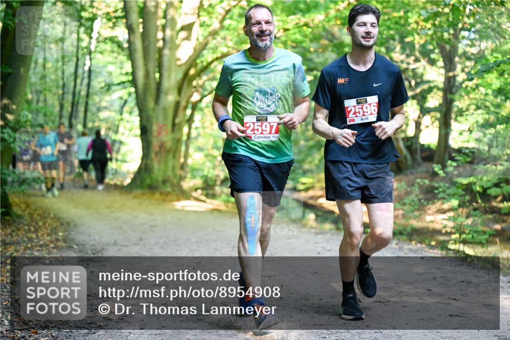 28.09.2025 - 33. Volkslauf durch das schöne Alstertal Dr. Thomas Lammeyer http://msf.ph/oto/8954908 28.09.2025 10:40:06 Laufen 2597, 2596 meine-sportfotos.de