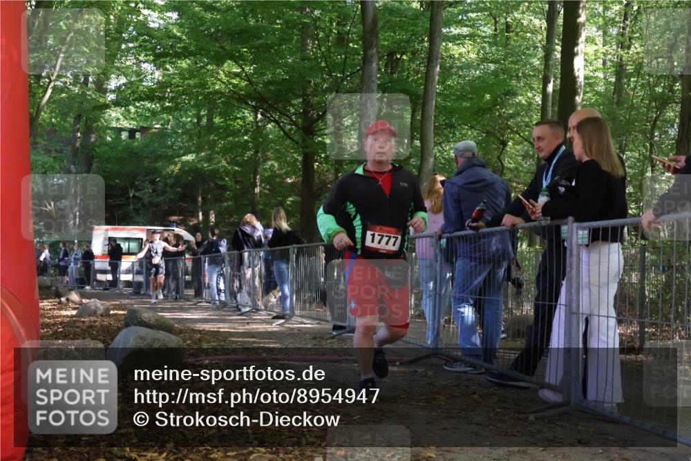 28.09.2025 - 33. Volkslauf durch das schöne Alstertal Strokosch-Dieckow http://msf.ph/oto/8954947 28.09.2025 12:44:49 Ziel 1107, 1777 meine-sportfotos.de