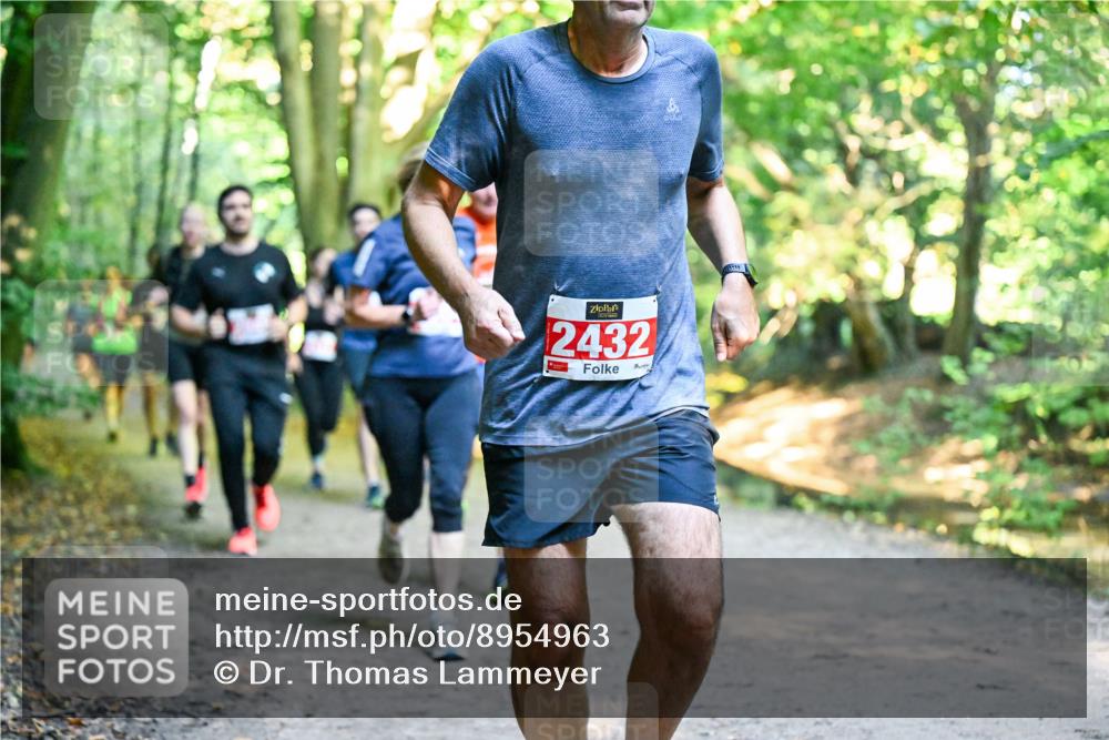 28.09.2025 - 33. Volkslauf durch das schöne Alstertal Dr. Thomas Lammeyer http://msf.ph/oto/8954963 28.09.2025 10:40:17 Laufen 2432 meine-sportfotos.de