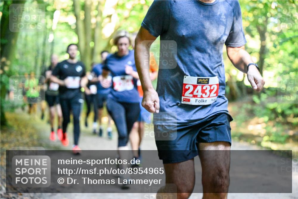 28.09.2025 - 33. Volkslauf durch das schöne Alstertal Dr. Thomas Lammeyer http://msf.ph/oto/8954965 28.09.2025 10:40:17 Laufen 2432 meine-sportfotos.de