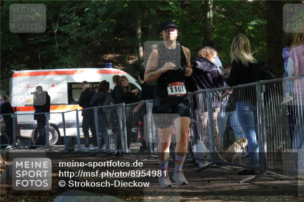 28.09.2025 - 33. Volkslauf durch das schöne Alstertal Strokosch-Dieckow http://msf.ph/oto/8954981 28.09.2025 12:44:52 Ziel 1107 meine-sportfotos.de