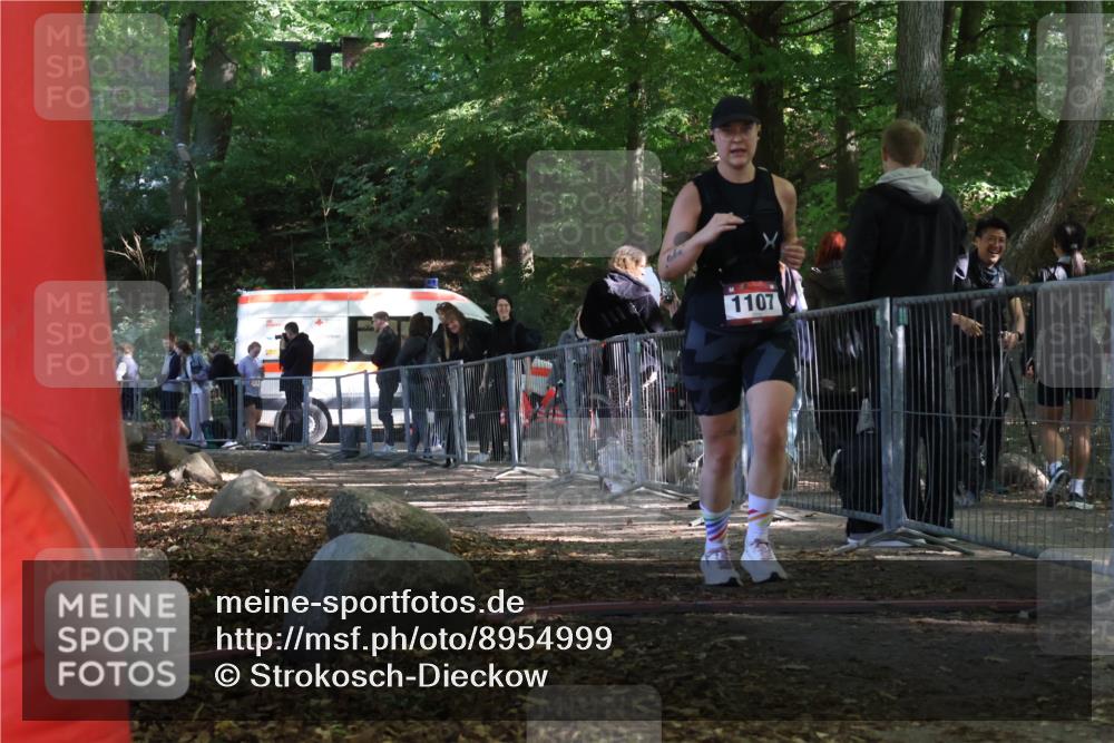 28.09.2025 - 33. Volkslauf durch das schöne Alstertal Strokosch-Dieckow http://msf.ph/oto/8954999 28.09.2025 12:44:54 Ziel 1107 meine-sportfotos.de