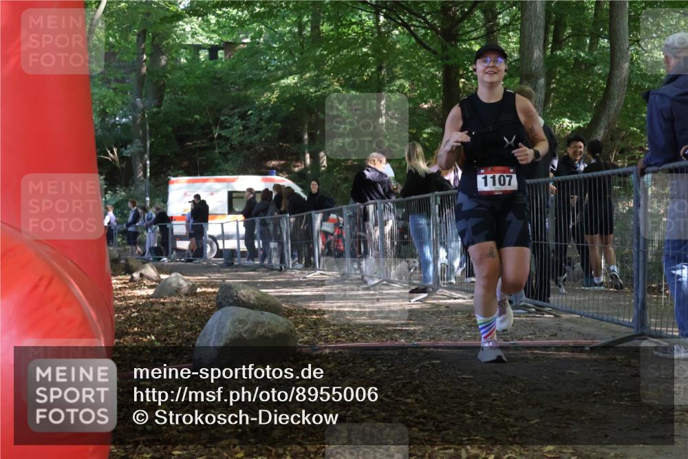 28.09.2025 - 33. Volkslauf durch das schöne Alstertal Strokosch-Dieckow http://msf.ph/oto/8955006 28.09.2025 12:44:54 Ziel 1107 meine-sportfotos.de