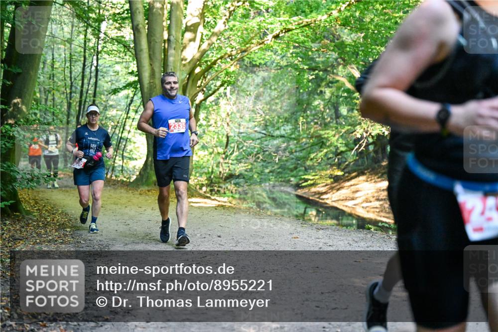 28.09.2025 - 33. Volkslauf durch das schöne Alstertal Dr. Thomas Lammeyer http://msf.ph/oto/8955221 28.09.2025 10:41:02 Laufen  meine-sportfotos.de