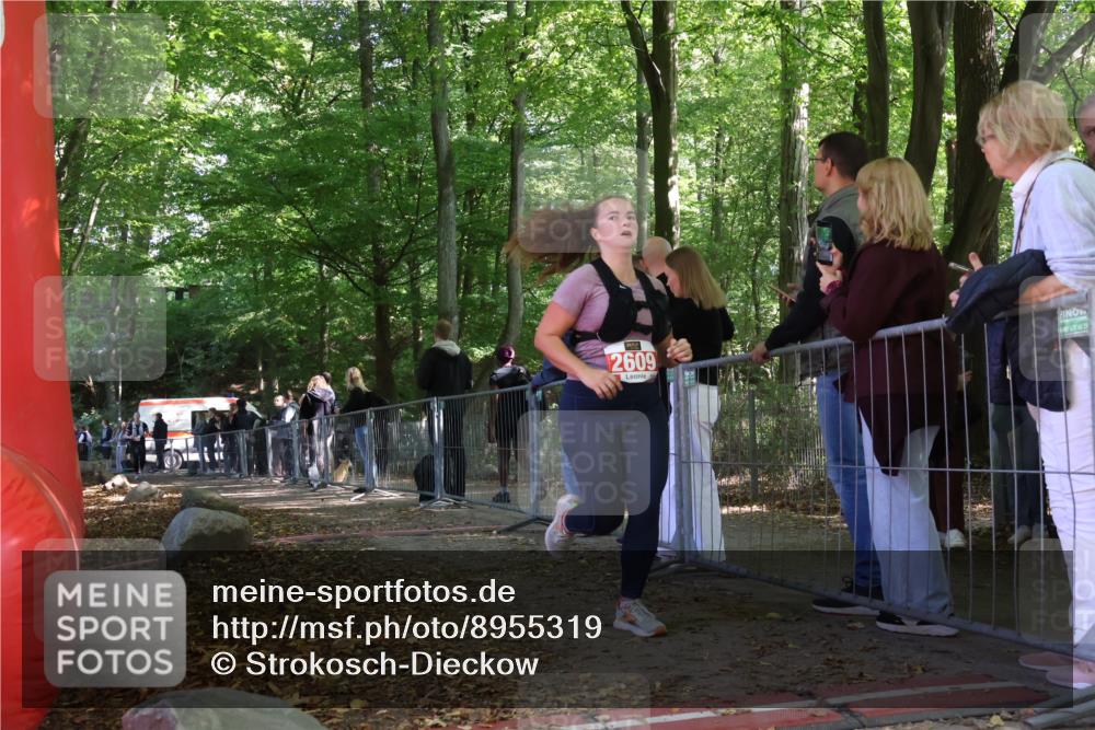 28.09.2025 - 33. Volkslauf durch das schöne Alstertal Strokosch-Dieckow http://msf.ph/oto/8955319 28.09.2025 12:46:42 Ziel 2487, 2609 meine-sportfotos.de