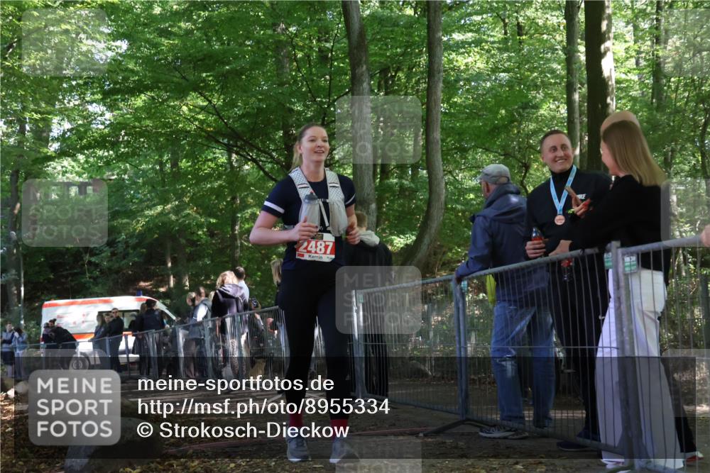 28.09.2025 - 33. Volkslauf durch das schöne Alstertal Strokosch-Dieckow http://msf.ph/oto/8955334 28.09.2025 12:46:51 Ziel 2487 meine-sportfotos.de