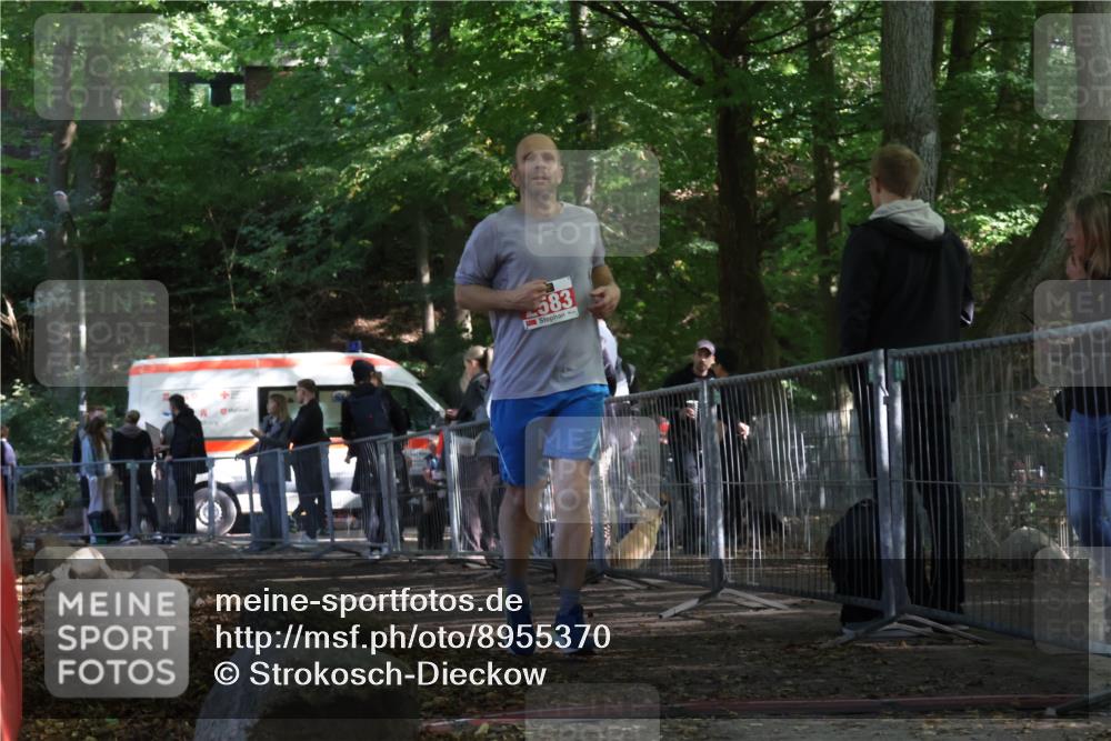 28.09.2025 - 33. Volkslauf durch das schöne Alstertal Strokosch-Dieckow http://msf.ph/oto/8955370 28.09.2025 12:47:03 Ziel 2583 meine-sportfotos.de