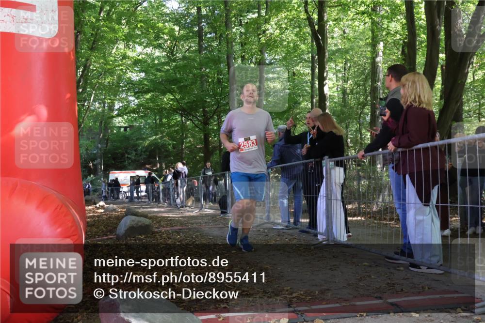28.09.2025 - 33. Volkslauf durch das schöne Alstertal Strokosch-Dieckow http://msf.ph/oto/8955411 28.09.2025 12:47:06 Ziel 2583 meine-sportfotos.de