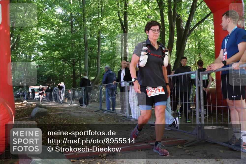 28.09.2025 - 33. Volkslauf durch das schöne Alstertal Strokosch-Dieckow http://msf.ph/oto/8955514 28.09.2025 12:47:24 Ziel 2564 meine-sportfotos.de