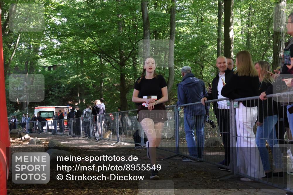 28.09.2025 - 33. Volkslauf durch das schöne Alstertal Strokosch-Dieckow http://msf.ph/oto/8955549 28.09.2025 12:47:29 Ziel 2564 meine-sportfotos.de