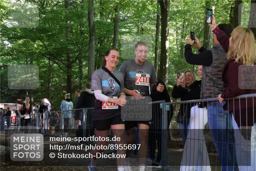 28.09.2025 - 33. Volkslauf durch das schöne Alstertal Strokosch-Dieckow http://msf.ph/oto/8955697 28.09.2025 12:47:50 Ziel 2100, 2244 meine-sportfotos.de