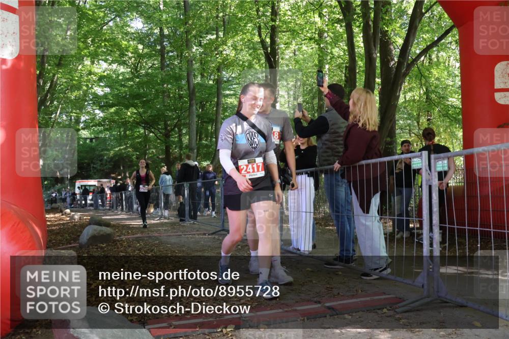 28.09.2025 - 33. Volkslauf durch das schöne Alstertal Strokosch-Dieckow http://msf.ph/oto/8955728 28.09.2025 12:47:51 Ziel 2100, 2244 meine-sportfotos.de
