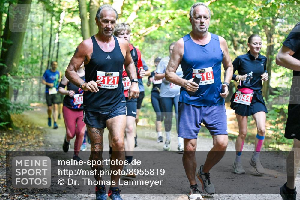 28.09.2025 - 33. Volkslauf durch das schöne Alstertal Dr. Thomas Lammeyer http://msf.ph/oto/8955819 28.09.2025 10:42:49 Laufen 2121, 173, 19, 2044 meine-sportfotos.de