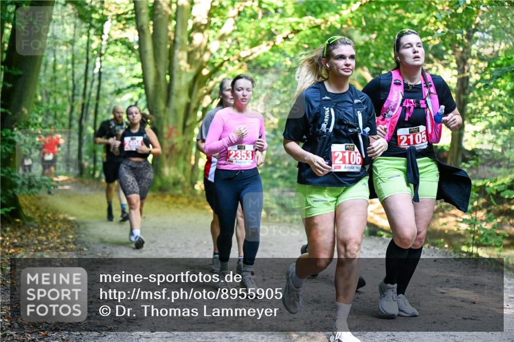 28.09.2025 - 33. Volkslauf durch das schöne Alstertal Dr. Thomas Lammeyer http://msf.ph/oto/8955905 28.09.2025 10:43:08 Laufen 404, 2353, 2106, 2105 meine-sportfotos.de
