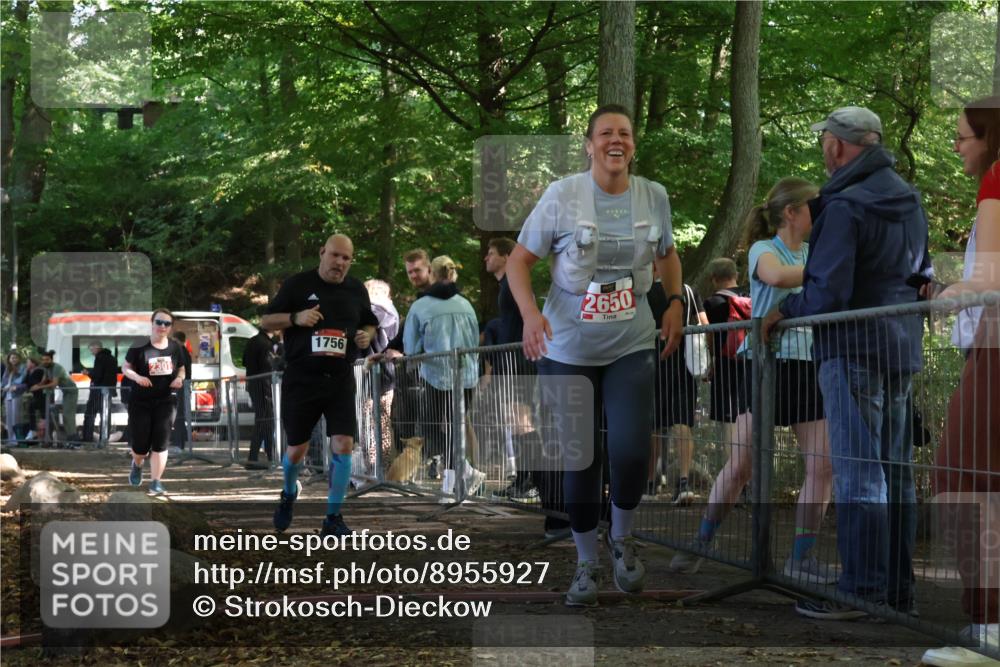 28.09.2025 - 33. Volkslauf durch das schöne Alstertal Strokosch-Dieckow http://msf.ph/oto/8955927 28.09.2025 12:49:29 Ziel 1756, 2301, 2650 meine-sportfotos.de