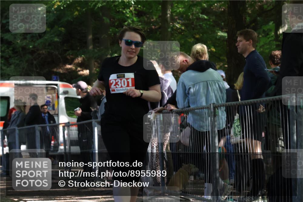 28.09.2025 - 33. Volkslauf durch das schöne Alstertal Strokosch-Dieckow http://msf.ph/oto/8955989 28.09.2025 12:49:32 Ziel 1756, 2301 meine-sportfotos.de