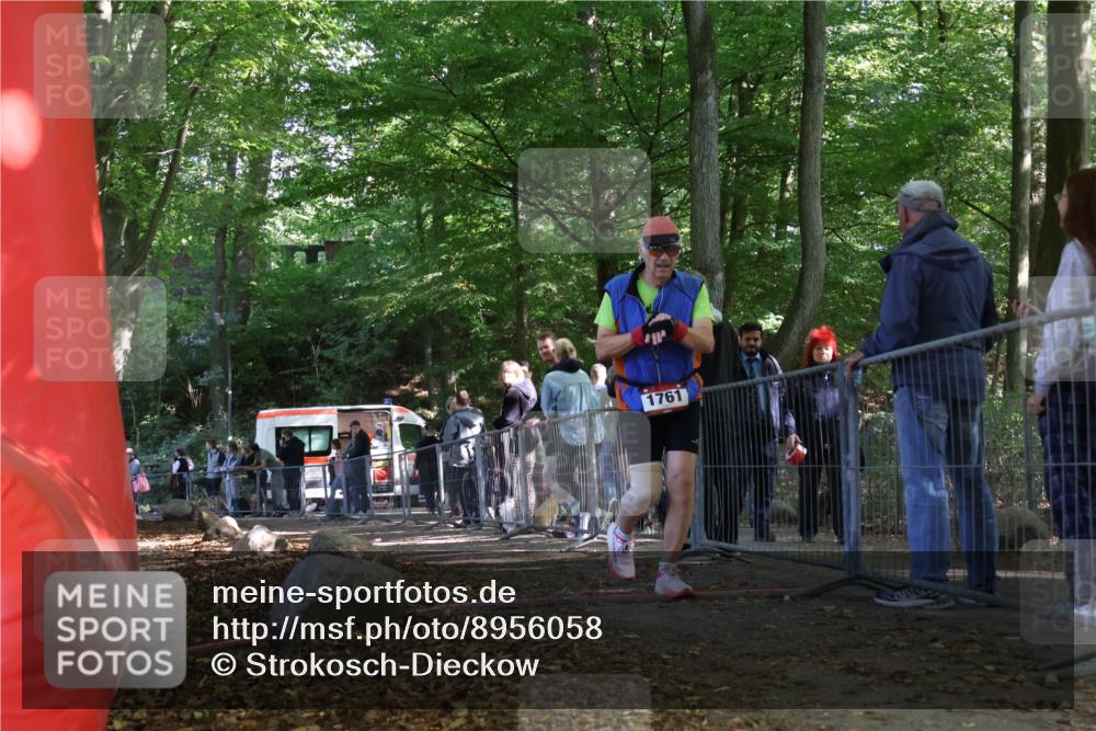 28.09.2025 - 33. Volkslauf durch das schöne Alstertal Strokosch-Dieckow http://msf.ph/oto/8956058 28.09.2025 12:50:06 Ziel 1761 meine-sportfotos.de